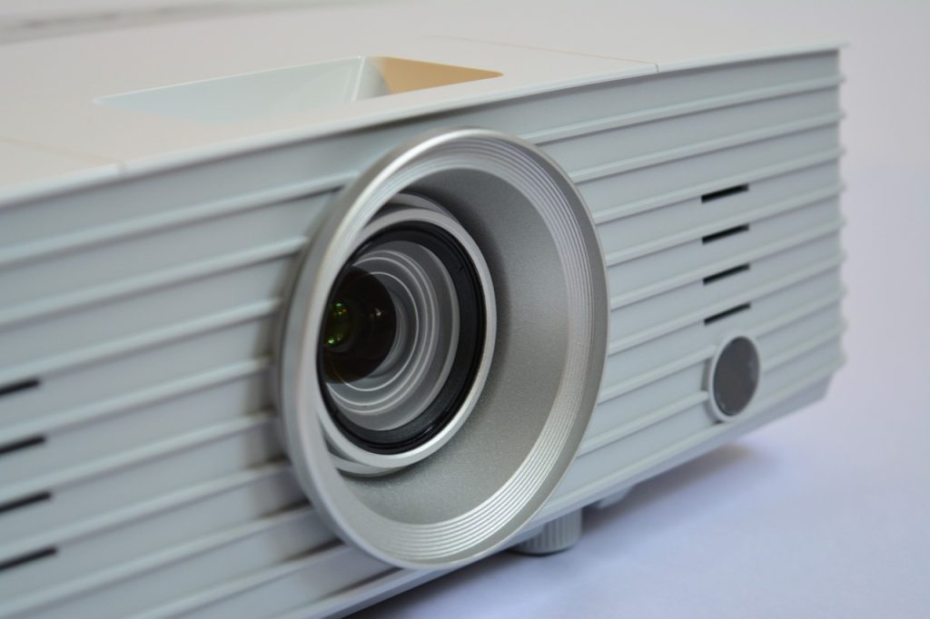 projector, lenses, multimedia-814832.jpg
