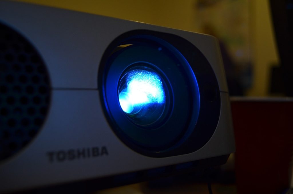 projector, presentation, light-428664.jpg