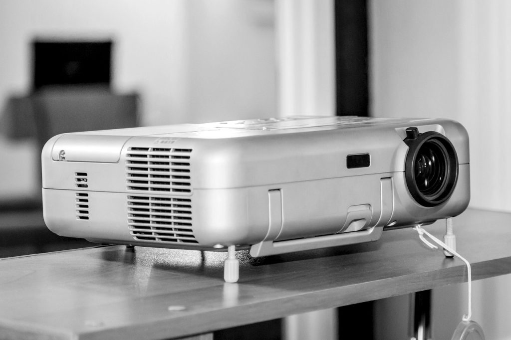 projector, audiovisual, auditorium-6760348.jpg